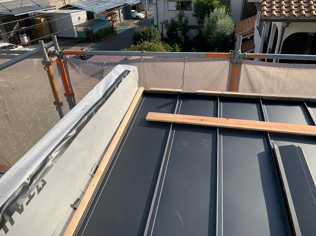 立平工法で片流れ屋根施工